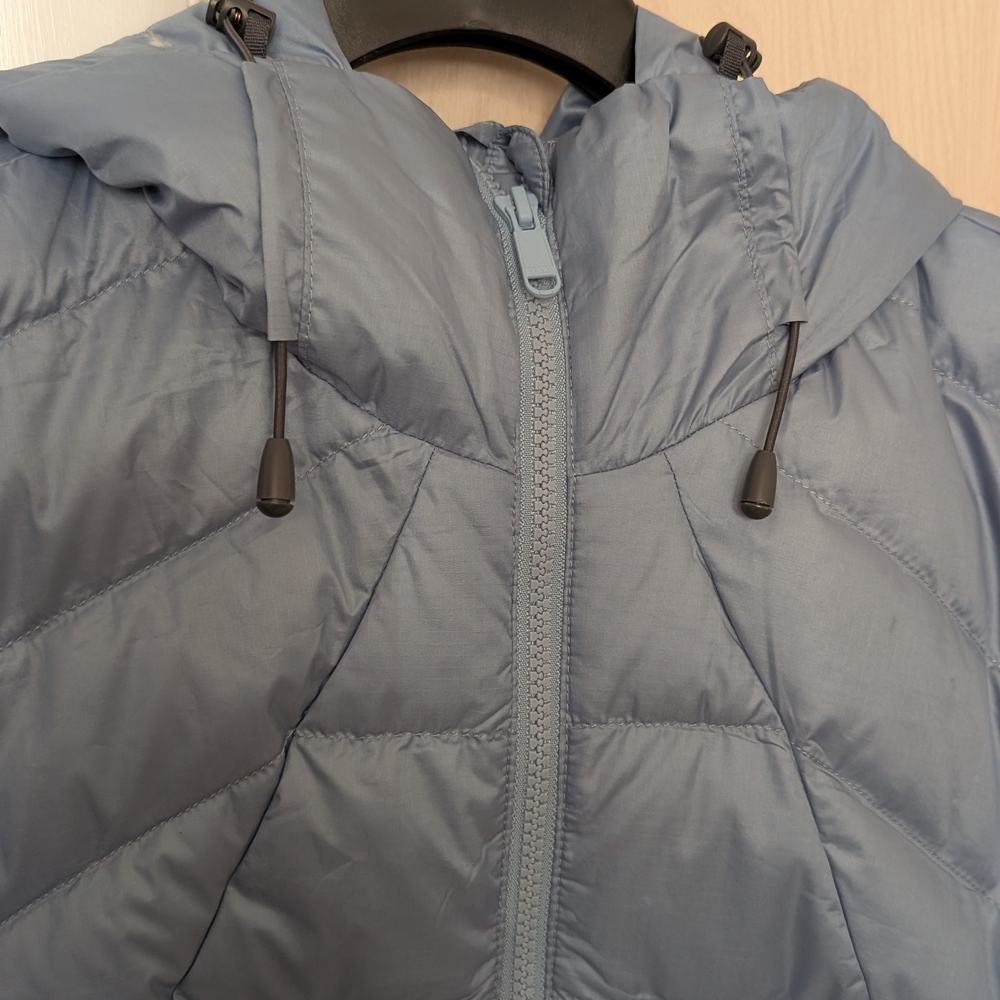 Quince Women's Sky Blue Hooded Puffer Jacket - Picture 2 of 8